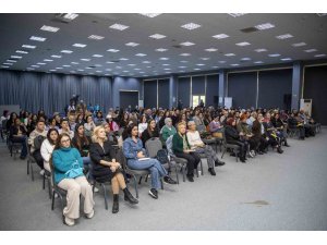 Usta yazarlar ’Diyaloglar’ serisini bu kez Mersin’de gerçekleştirdi