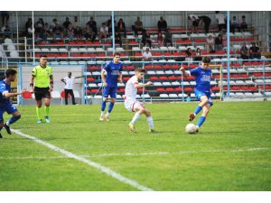 Kemer Belediye Spor evinde galip geldi