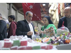 500 yıllık tarihi çarşıda Ramazan Bayramı yoğunluğu