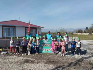 Kahramanmaraş’ta Kur’an kursu öğrencileri fidan dikti