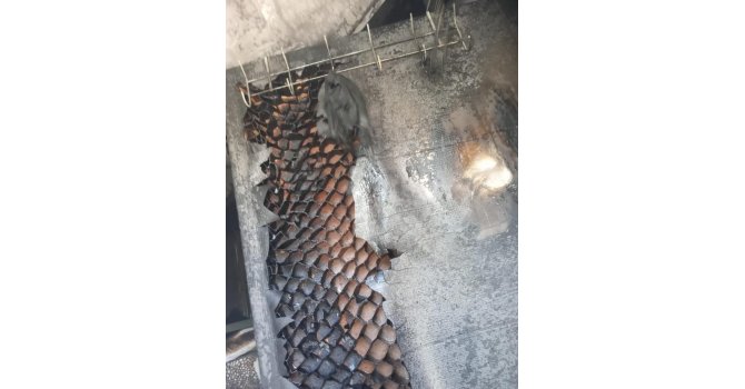 Antakya’da çıkan konteyner yangını söndürüldü