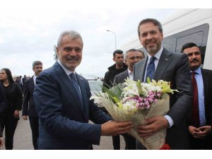 Enerji Bakanı Alparslan Bayraktar’dan Hatay’a bayram ziyareti