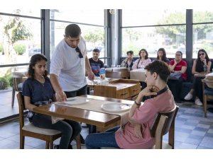 Mersin’de gençler ’Mertuseg Projesi’ ile turizm sektörüne hazırlanıyor