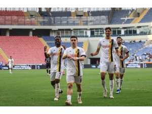 Trendyol Süper Lig: Hatayspor: 0 - İstanbulspor: 3 (Maç sonucu)