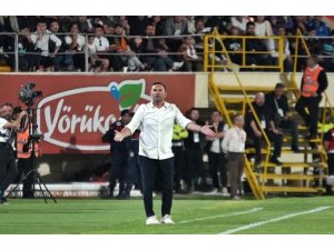 Okan Buruk: “Tek hedefimiz Galatasaray’ı şampiyon yapmak”