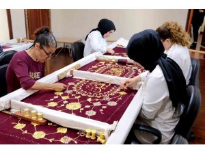 Osmanlı puşideleri Adana’da ilmek ilmek işleniyor