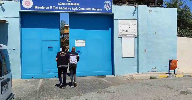 Hatay’da çeşitli suçlardan aranan 2 şahıs tutuklandı