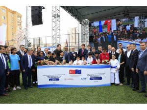 Adana’da açık saha tesislerinin toplu açılışı düzenlendi