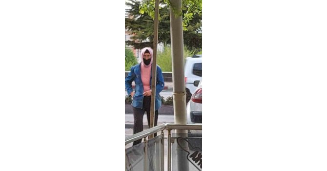 Burdur’da kadın kılığında dolaşan adam yakalanıp hastaneye sevk edildi