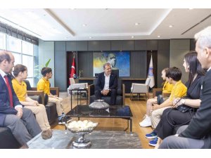 Başkan Seçer, öğrencilerle bir araya geldi