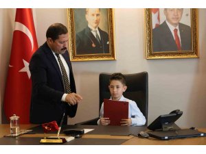 Valinin koktuğunu devralan depremzede Ali’nin sözleri yürek ısıttı