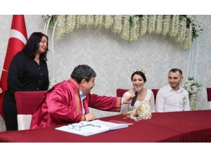 Başkan Yıldız, ilk nikahını kıydı