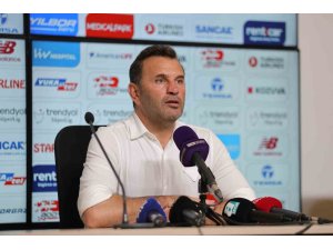 Okan Buruk: “Büyük rekorlara imza atıyoruz”