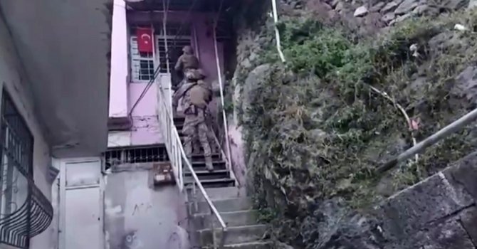 Hatay’da torbacılara yönelik 21 adrese eş zamanlı operasyon
