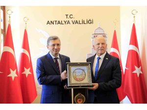 KKTC Meclis Başkanı Töre, Vali Şahin ile bir araya geldi