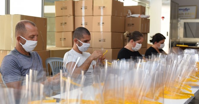 Siperlikli maske üretimi yeniden başladı