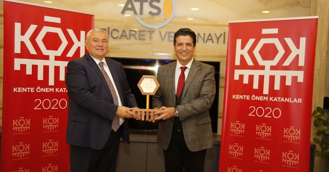 BAŞKAN GENÇ’E PRESTİJ ÖDÜLÜ