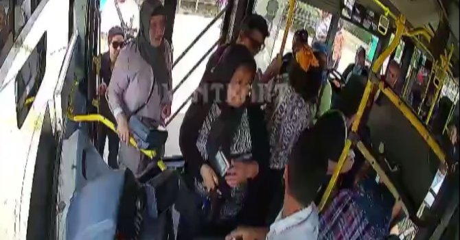 Alanya’da halk otobüsü şoförü ile yolcu arasındaki ‘ücret’ tartışması kamerada