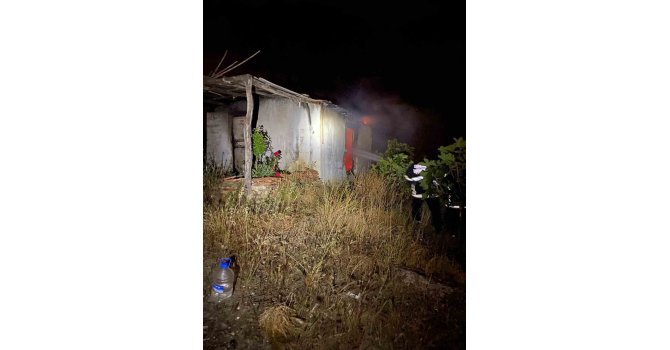 Belen’de çıkan baraka yangını söndürüldü