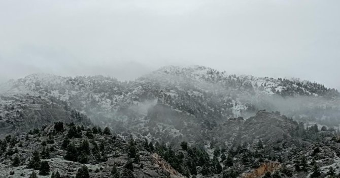 Kahramanmaraş’ta yüksek kesimlere kar yağdı