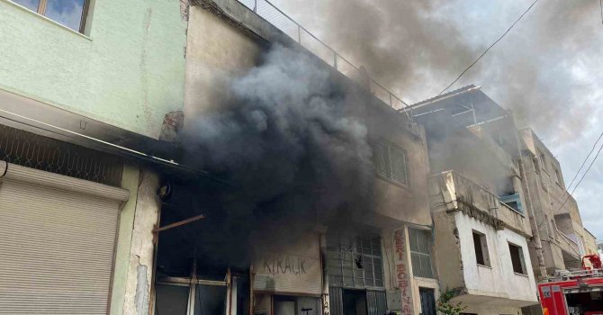 Osmaniye’de beyaz eşya tamiri yapan işletmede yangın çıktı