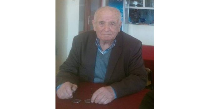 90 yaşındaki emekli öğretmen evinde ölü bulundu