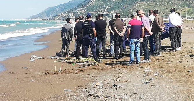 Samandağ sahilinde erkek cesedi bulundu