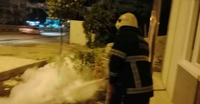 Samandağ’da elektrik tellerinde çıkan yangın söndürüldü