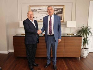 Yüreğir Belediye Başkanı Demirçalı: "İlçemize bahar geldi"