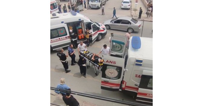 İki motosikletli çarpıştı, 2 kişi yaralandı: O anlar kamerada