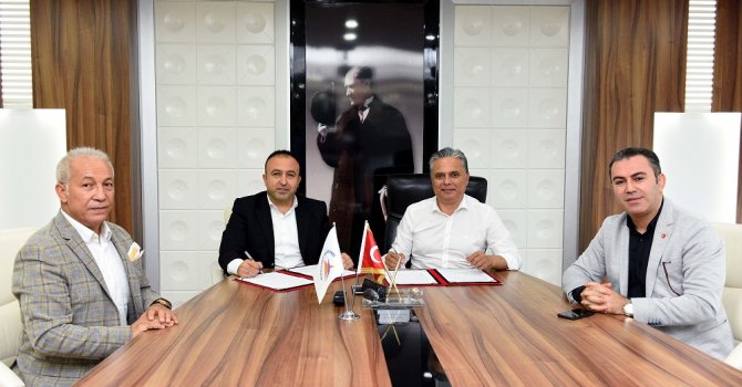 Muratpaşa’da taksi durakları tek tip oluyor