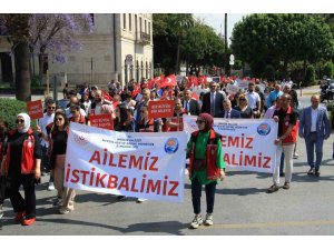 Mersin’de ’Ailemiz İstikbalimiz’ kortej yürüyüşü gerçekleştirildi