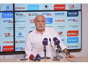 Hikmet Karaman: “Camia, teknik direktörden skor bekliyor”