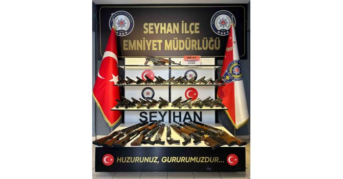 Adana’da 51 ruhsatsız silah ele geçirilirken aranan 261 kişi yakalandı
