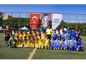Mersin’de ’Çocuk Futbol Şenliği’ başladı