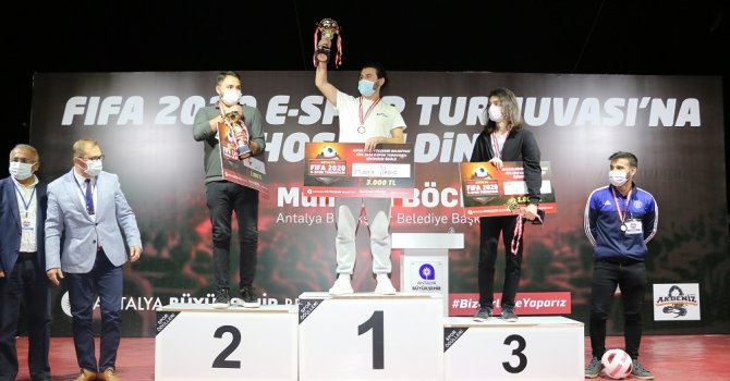 Büyükşehir’in e-spor turnuvası sona erdi