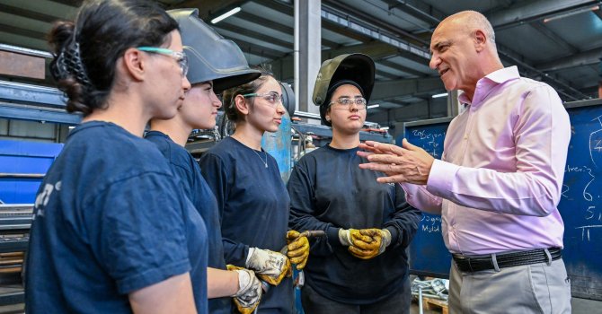 SANAYİ KADIN ELİ, YÜZDE 100 BAŞARI