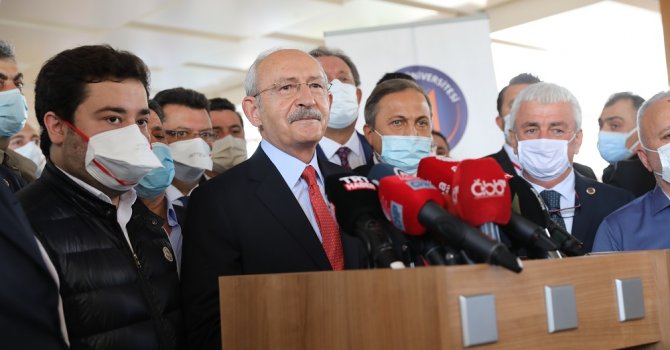 CHP Genel Başkanı Kılıçdaroğlu Başkan Böcek’i hastanede ziyaret etti