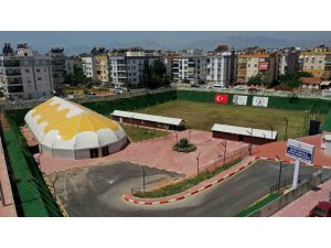 Deniz Baykal Spor Kompleksi’nde ücretsiz yüzme kursu