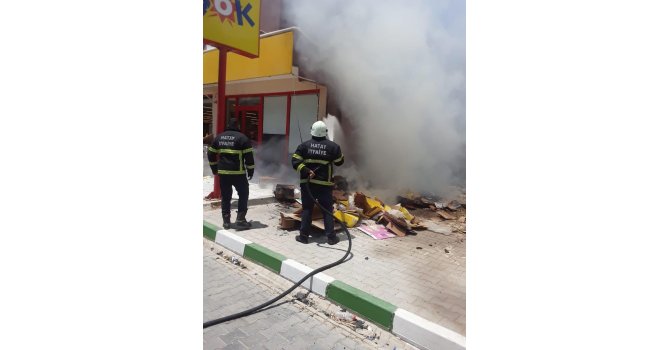 Kumlu’da çıkan çöp yangını söndürüldü