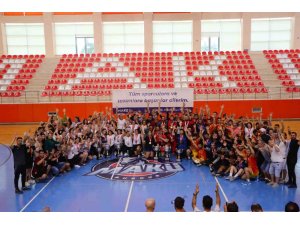 İşitme Engelliler Türkiye Hentbol Şampiyonası’nda birinciler belli oldu