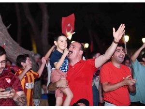 Antalya’da Türkiye-Avusturya maçı dev ekranda izlenecek