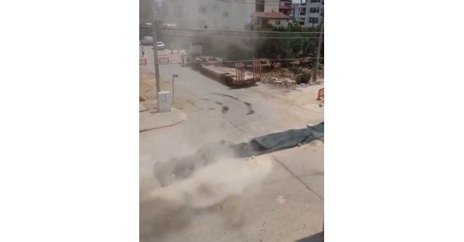 Kanalizasyon çalışmasında kontrollü patlama cep telefonunda