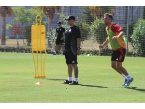 Alex de Souza, Antalyaspor’la ilk antrenmanına çıktı