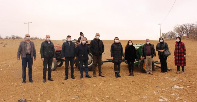 Büyükşehir’in çiftçiye desteği sürüyor