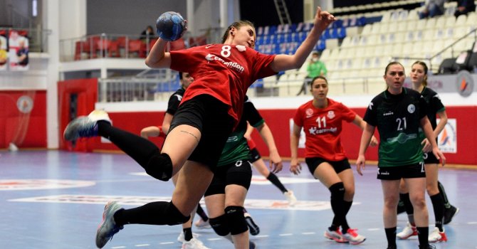 Muratpaşa’dan farklı galibiyet