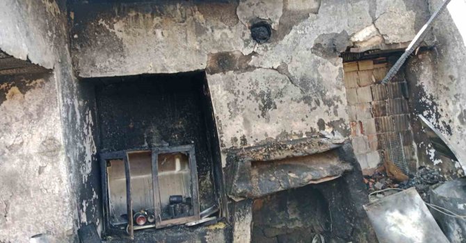Elektrik kaçağı, evi kullanılamaz hale getirdi