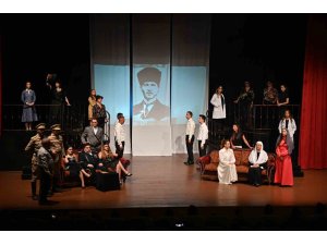 Manavgat’ta ’Sonsuz Kadın ve Sonsuz Cumhuriyet’ oyunu sahnelendi