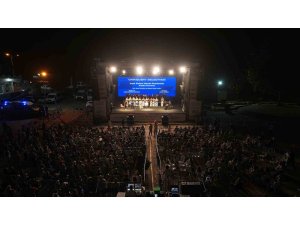 Kadın korusu fuarda sahne aldı