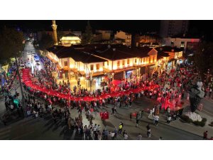 Ispartalılar, Zafer Bayramı’nın 102’nci yılında tek yürek oldu